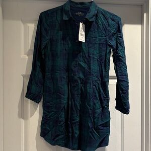 Girls Vineyard Vines Navy and Green Plaid Dress